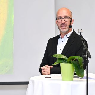 Geschäftsführer Andras Steer bei seinem ausführlichen Jahresrückblick.